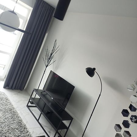 New Modern Apartment Ужгород Екстериор снимка
