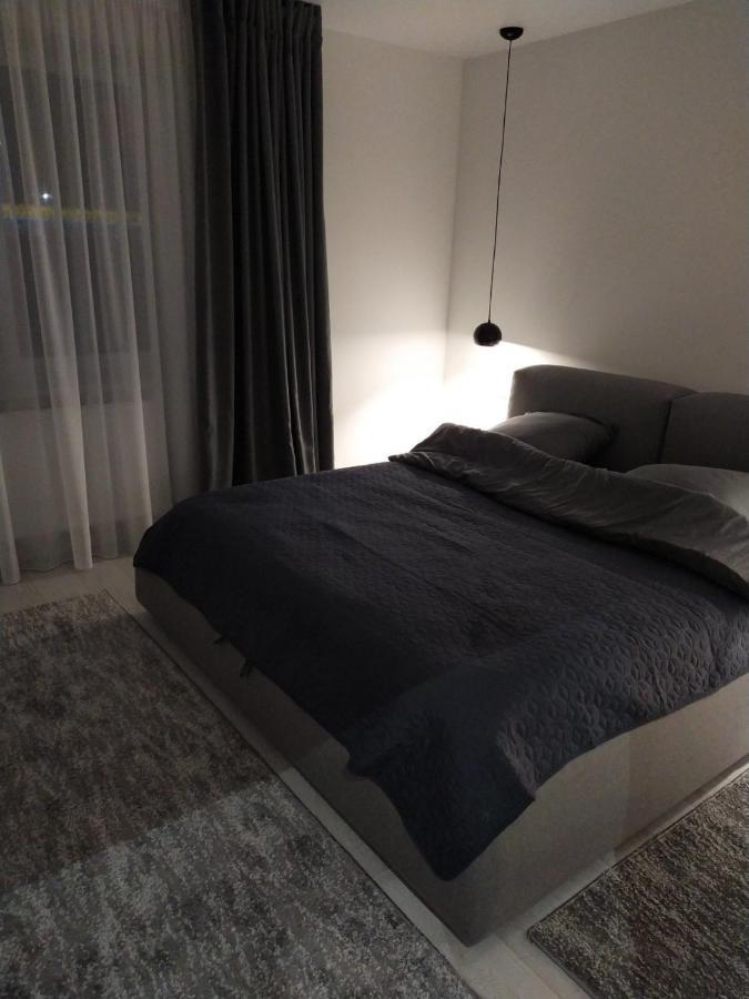 New Modern Apartment Ужгород Екстериор снимка