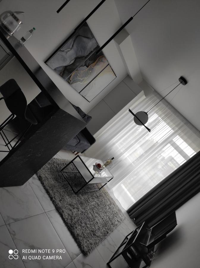 New Modern Apartment Ужгород Екстериор снимка