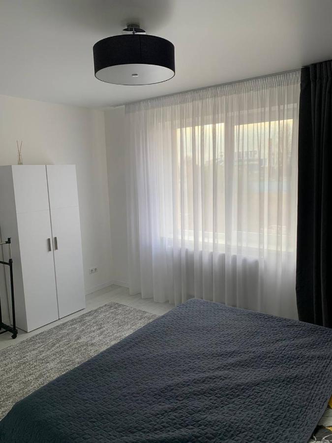 New Modern Apartment Ужгород Екстериор снимка
